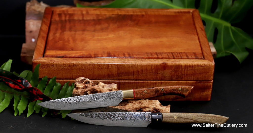 8-pc steak knife set with VillageForge-design series mixed steak knives by Salter Fine Cutlery luxury tableware