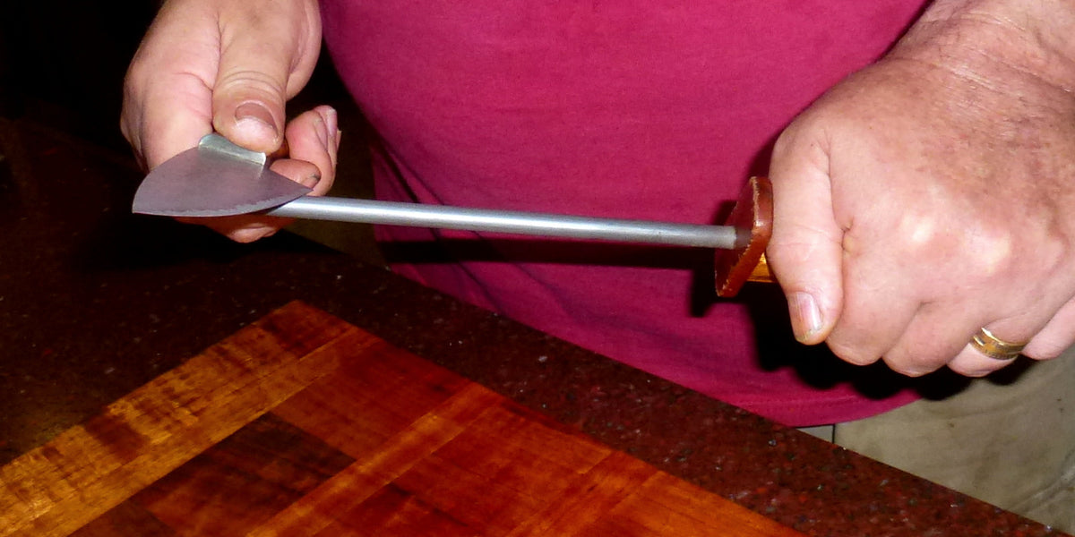 Stropping with a Ceramic Sharpening Rod | Salter Fine Cutlery